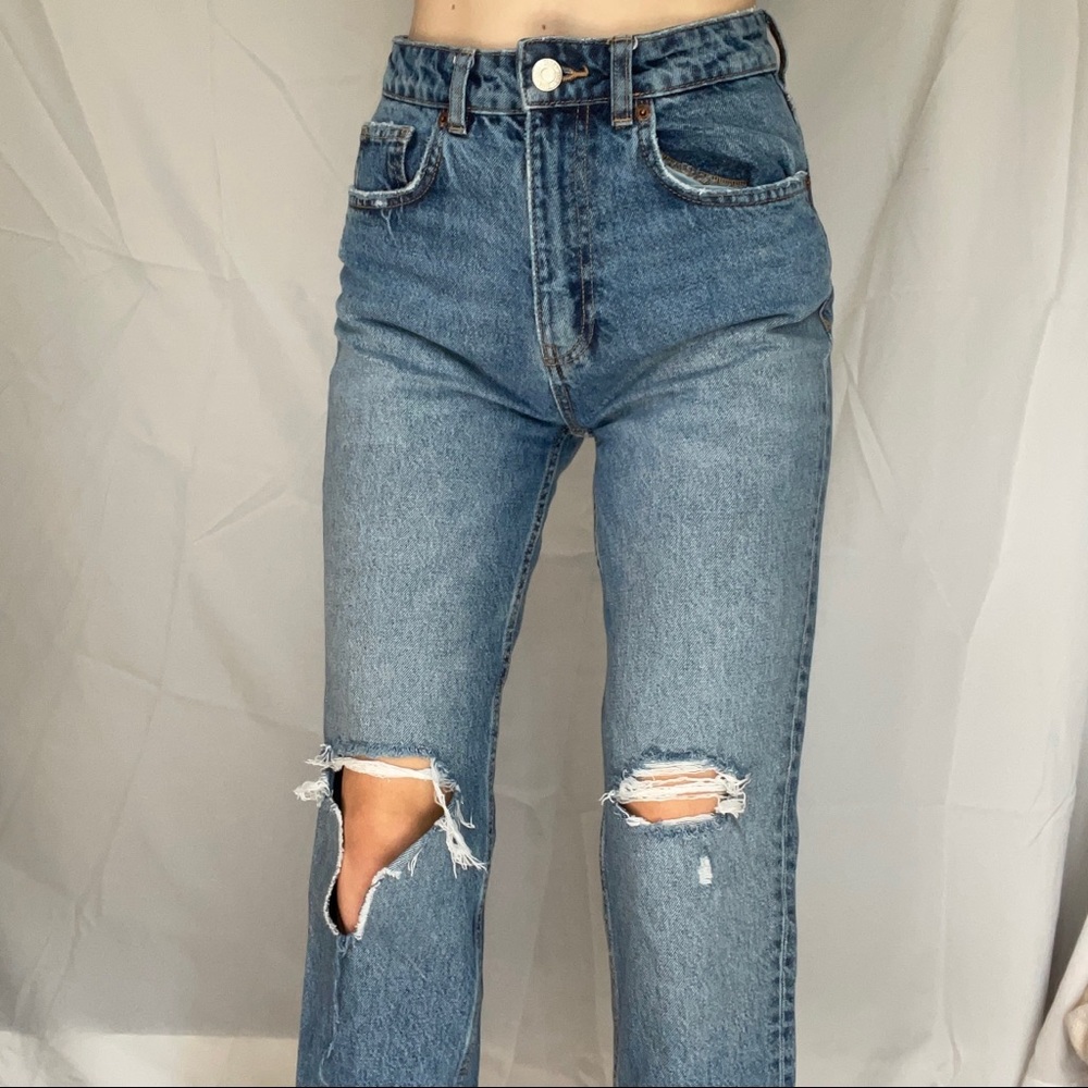 Zara Ripped Mom Jean’s - Picture 5 of 6